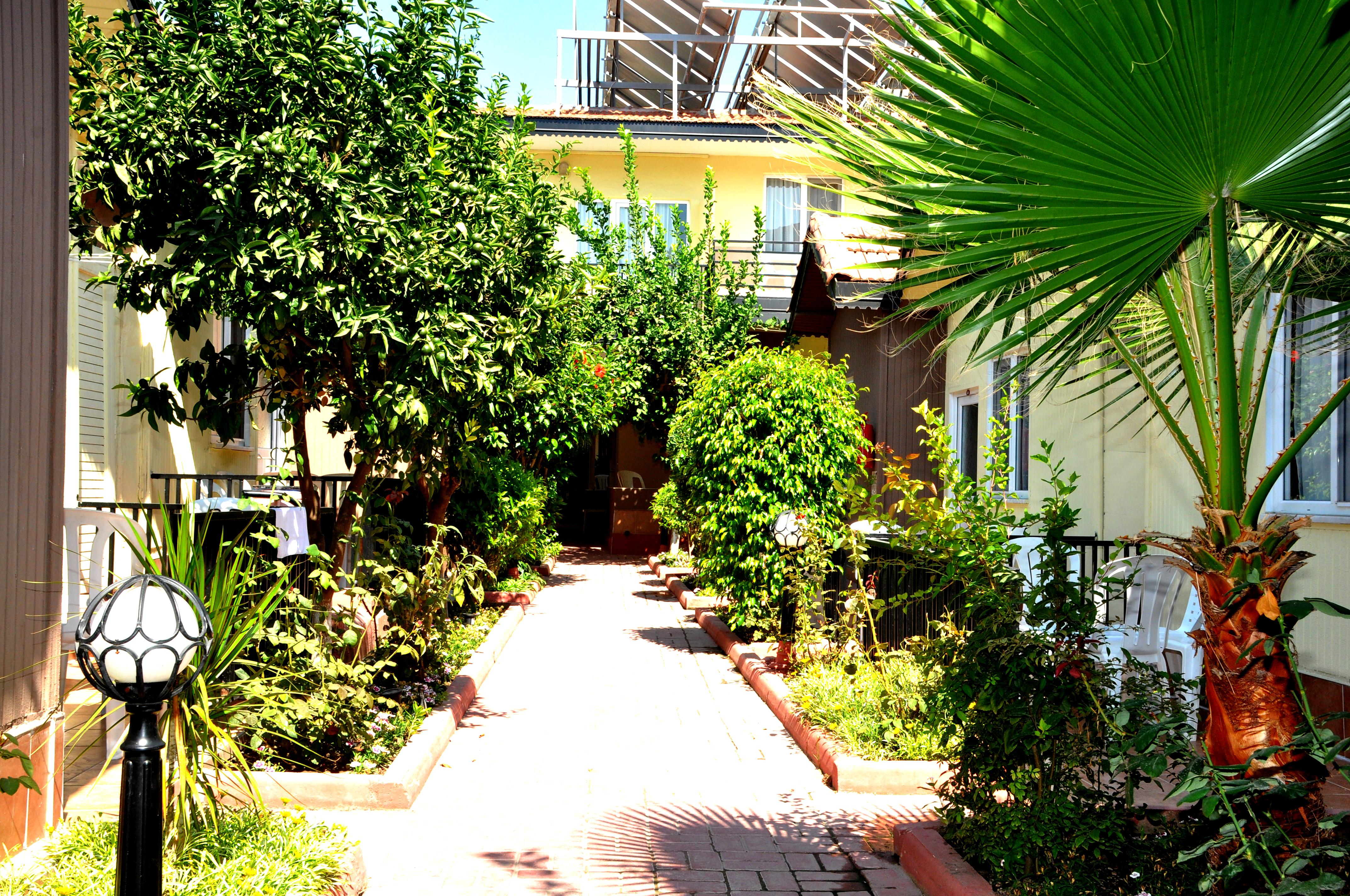 Sayanora Hotel Side Exterior foto
