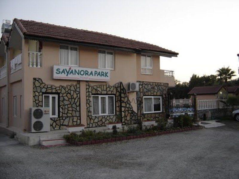 Sayanora Hotel Side Exterior foto