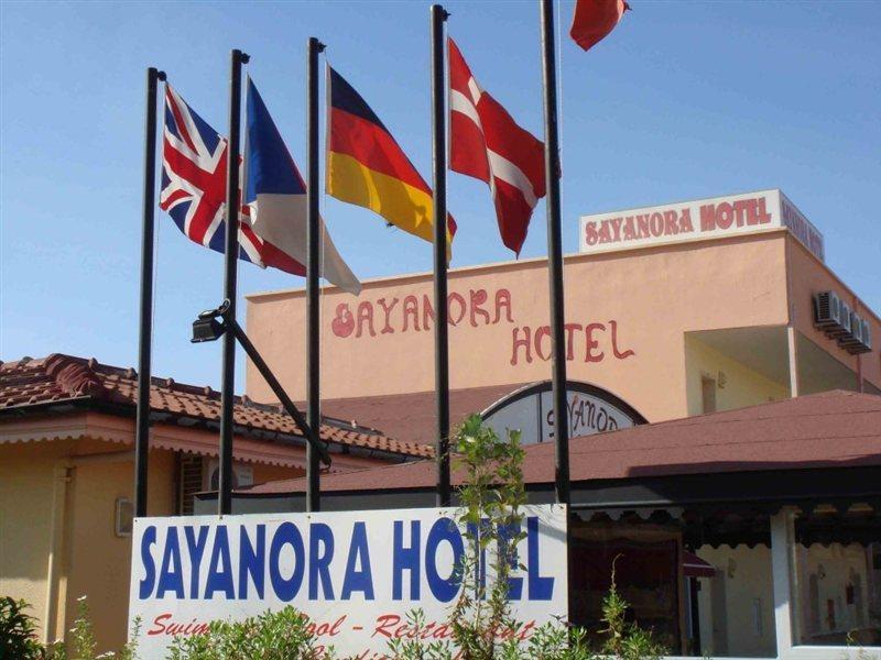 Sayanora Hotel Side Exterior foto